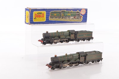 Lot 204 - Hornby-Dublo 00 Gauge 3-Rail BR green 'Ludlow Castle' and 'Bristol Castle' Locomotives and Tenders