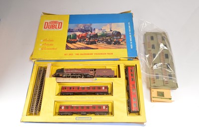 Lot 210 - Hornby-Dublo 00 Gauge 2-Rail 2022 'The Caledonian' Train Set and unboxed Engine Shed (2)