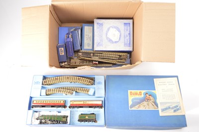 Lot 211 - Hornby-Dublo 00 Gauge boxed 3-Rail EDP11 Passenger set additional Coaches and Goods Rolling stock and various Accessories and Track (qty)