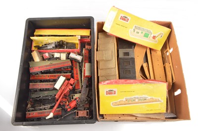 Lot 215 - Hornby Dublo 00 gauge 2-rail Locomotives Rolling stock and buildings (qty in 2 boxes)