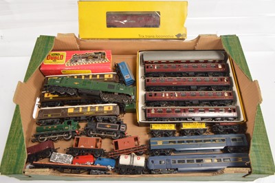 Lot 257 - Hornby Dublo Trix Tri-ang and other Locomotives wagons and coaches 00 gauge (25)