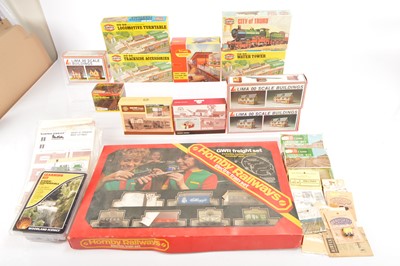 Lot 267 - Hornby 00 gauge Freight train set with  unbuilt Trackside and other kits (qty)