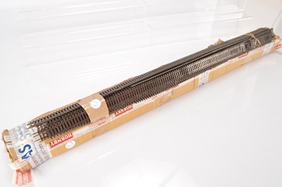Lot 273 - Peco Hornby and other 00 gauge 90cm track lengths (43 approx.)