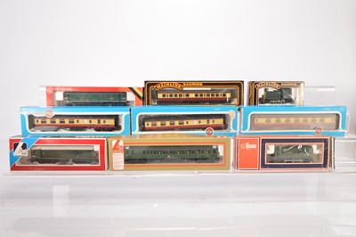 Lot 275 - Hornby Lima Mainline Diesel Locomotives and coaches in original boxes (9)