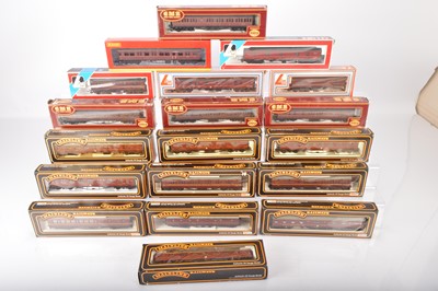Lot 276 - Hornby Lima Mainline Airfix maroon livery coaches in original boxes (18)