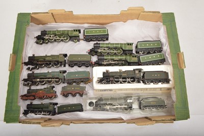 Lot 316 - Hornby Mainline Dapol Tri-ang  00 gauge Steam Locomotives and tenders in green liveries (8)