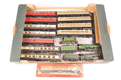 Lot 353 - Hornby Lima 00 gauge Steam locomotives and coaches (16)