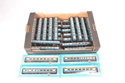 Lot 356 - Hornby Airfix Inter City coaches in blue/grey liveries 00 gauge (29)