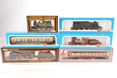 Lot 377 - Lima Mainline Airfix Locomotives and coaches in original boxes 00 gauge (6)