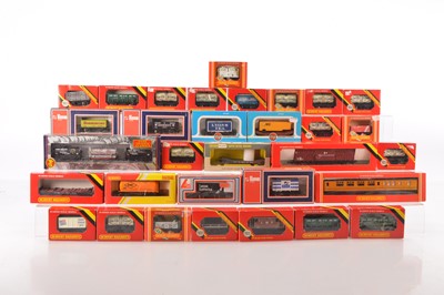 Lot 386 - Hornby Bachmann Lima Airfix 00 gauge  wagons in original boxes (32)