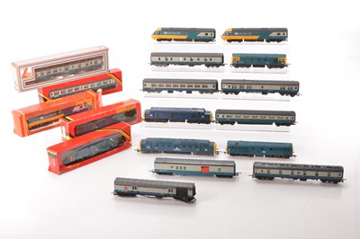 Lot 395 - Hornby Lima Locomotives and coaches 00 gauge in BR blue liveries (18)
