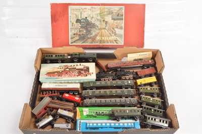 Lot 414 - Marklin H0 gauge Locomotives Coaches and wagons (29)
