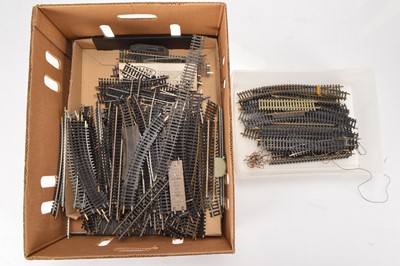 Lot 417 - Lima Fleischmannn and other H0 gauge track pieces (175 pieces approx.)