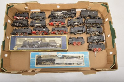 Lot 421 - Hornby Model Power AHM and other Steam Locomotives 00/H0 gauge (18)