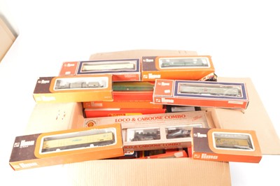 Lot 422 - Bachmann Rivarossi Lima H0 gauge Locomotives and rolling stock with empty original boxes (11)