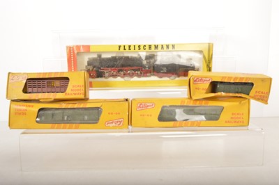 Lot 424 - Fleischmann Liliput H0 gauge Locomotive  and rolling stock in original boxes (5)