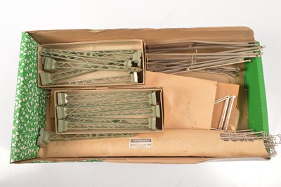 Lot 432 - Marklin H0 gauge overhead electric catenary (qty in 1 small box)