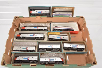 Lot 441 - Athearn Life-Like H0 gauge US locomotives Amtrak livery in original boxes (11)