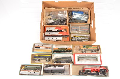 Lot 444 - Bachmann Athearn and other H0 gauge US locomotives  incomplete or part assembled (qty in 1 box)