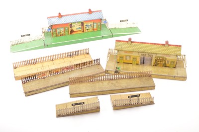 Lot 509 - Pair of Hornby 0 Gauge No 2 Ripon Stations with electric lights Ramps and additional platforms (9)