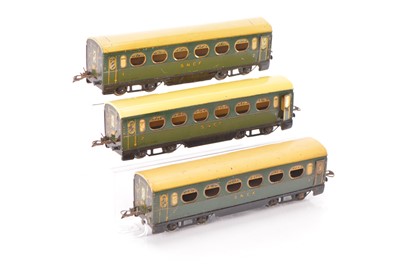Lot 535 - French Hornby 0 Gauge group of SNCK No.4 Passenger coaches (3)