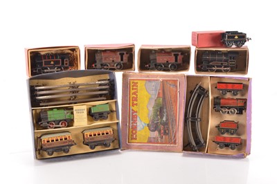Lot 540 - Hornby 0 Gauge Postwar Clockwork sets and individual Locomotives (6)