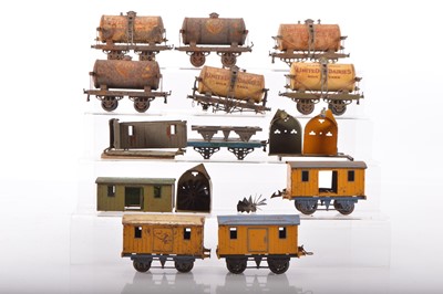 Lot 558 - Hornby 0 Gauge Tankers and Snowploughs (11)