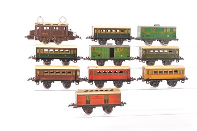 Lot 568 - French Hornby 0 Gauge PO overhead electric style Locomotive and 1S coaches (10)