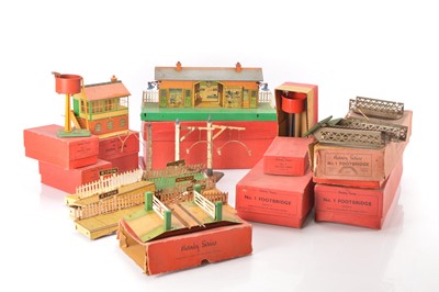 Lot 589 - Hornby 0 Gauge Pre and Post war Railway Accessories (Lge Qty)