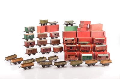 Lot 594 - Hornby 0 Gauge Pre and Post war Goods wagons (40)