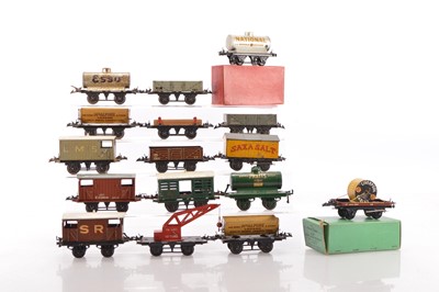 Lot 608 - Hornby 0 Gauge mixed group of Pre and post war goods wagons (16)