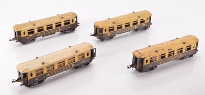Lot 611 - Hornby 0 Gauge group of No.2 Pullman coaches (4)