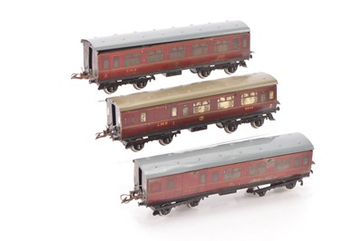 Lot 612 - Hornby 0 Gauge trio of LMS No.2 Corridor coaches (3)