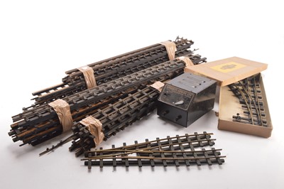 Lot 641 - Bassett Lowke 0 Gauge 2 and 3-rail brass and steel track (Qty)