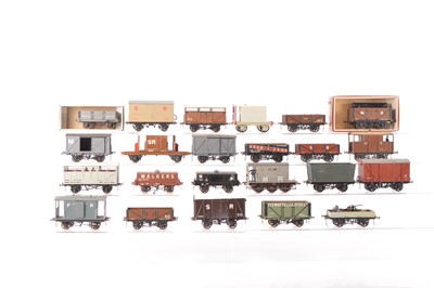 Lot 651 - Slaters and other commercial manufacturers 0 Gauge Kit built goods wagons (23)