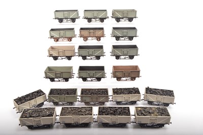 Lot 670 - Lima  0 gauge 16 ton mineral wagons (21)