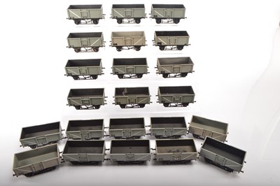 Lot 671 - Lima  0 gauge 16 ton mineral wagons (22)