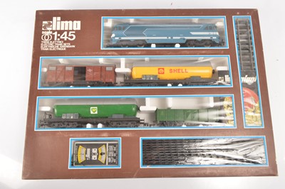 Lot 682 - Lima  O gauge Diesel Locomotive freight set  (1)