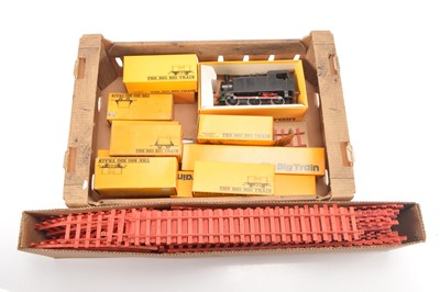 Lot 688 - Rovex 0 gauge Big Big Train Locomotive wagons and track (qty in 2 boxes)