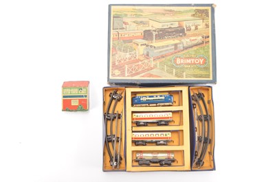 Lot 710 - Welsotoys Brimtoy Tinplate 00 Gauge Boxed Electric Train Set (2)
