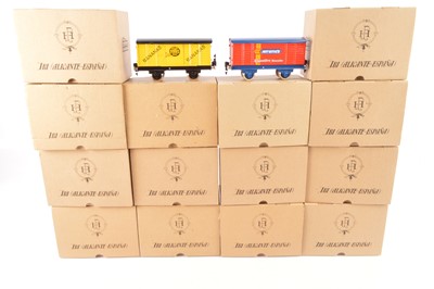 Lot 712 - Paya 0 Gauge McVities and Fyffes 4-wheel Goods Vans (14)