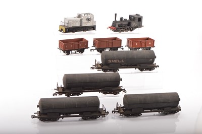 Lot 737 - Lima/Pola/Rivarossi 0 Gauge group of Locomotives and rolling stock (18)