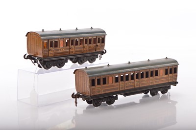 Lot 749 - Carette 0 Gauge pair of GNR Passenger coaches (2)