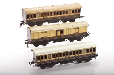 Lot 765 - Carette 0 Gauge group of LNWR Passenger coaches