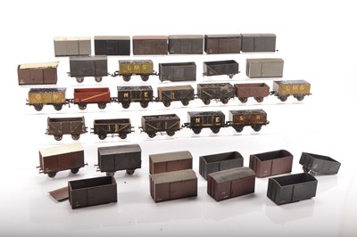 Lot 774 - Leeds (LMC) and other commercial manufacturers 0 Gauge Goods wagons (34)