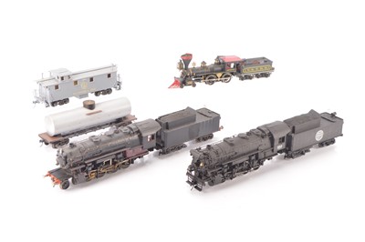 Lot 804 - Rivarossi 0 Gauge American outline Locomotives and rolling stock (5)