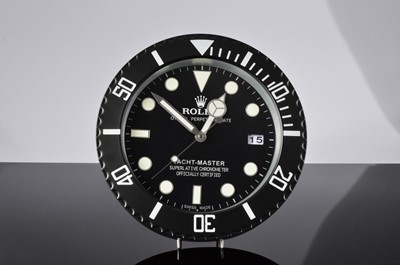 Lot 8 - A modern wall clock