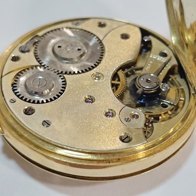 Lot 87 - A circa 1930s 18ct gold half hunter pocket watch