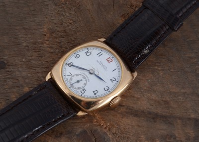 Lot 111 - A 1940s Longines manual wind 9ct gold cased wristwatch