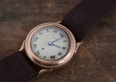 Lot 131 - An interesting 1930s Harwood self winding 9ct gold mid-sized wristwatch